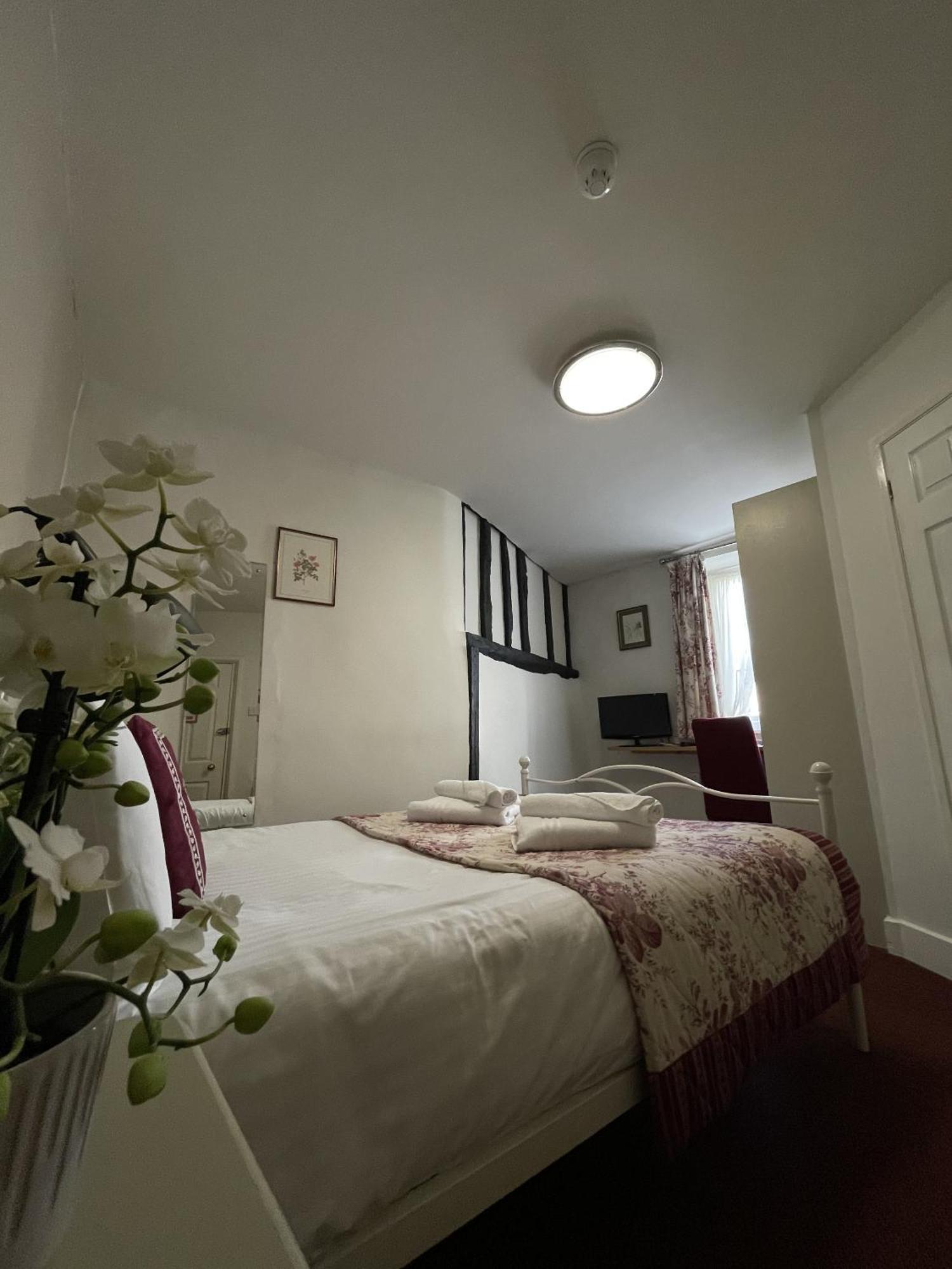 White Hart Hotel Wiveliscombe الغرفة الصورة